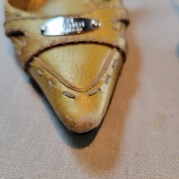 FENDI Selleria GOLD kitten heels - Picture 9 of 13